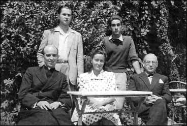 F. Calvet, A. Rovira (hijo), S. Bonet, T. Rovira y A. Rovira i Virgili. Andorra (1947).