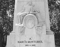 Monument dedicat a Narcis Monturiol, a la Rambla de Figueres. / E. P.